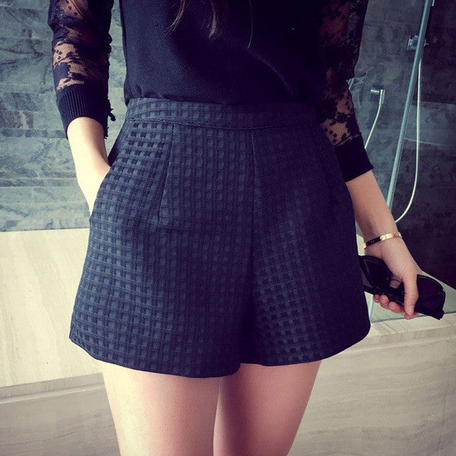 2017 New Fashion Europe and Joker dark Plaid shorts high-waisted shorts Korean Casual women Jeans Shorts crochet shorts
